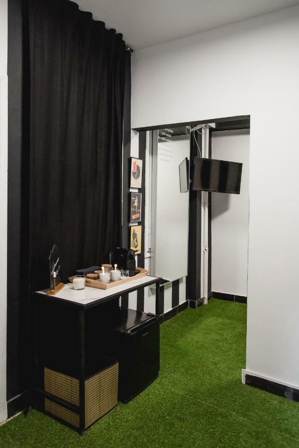 Home Plus Eleutheria Budget Room Athen Exterior foto